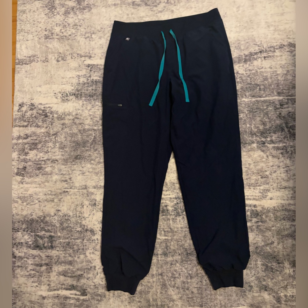 Figs women's Navy FREEX™ Lined
Zamora™ - Tall Jogger Scrub Pants